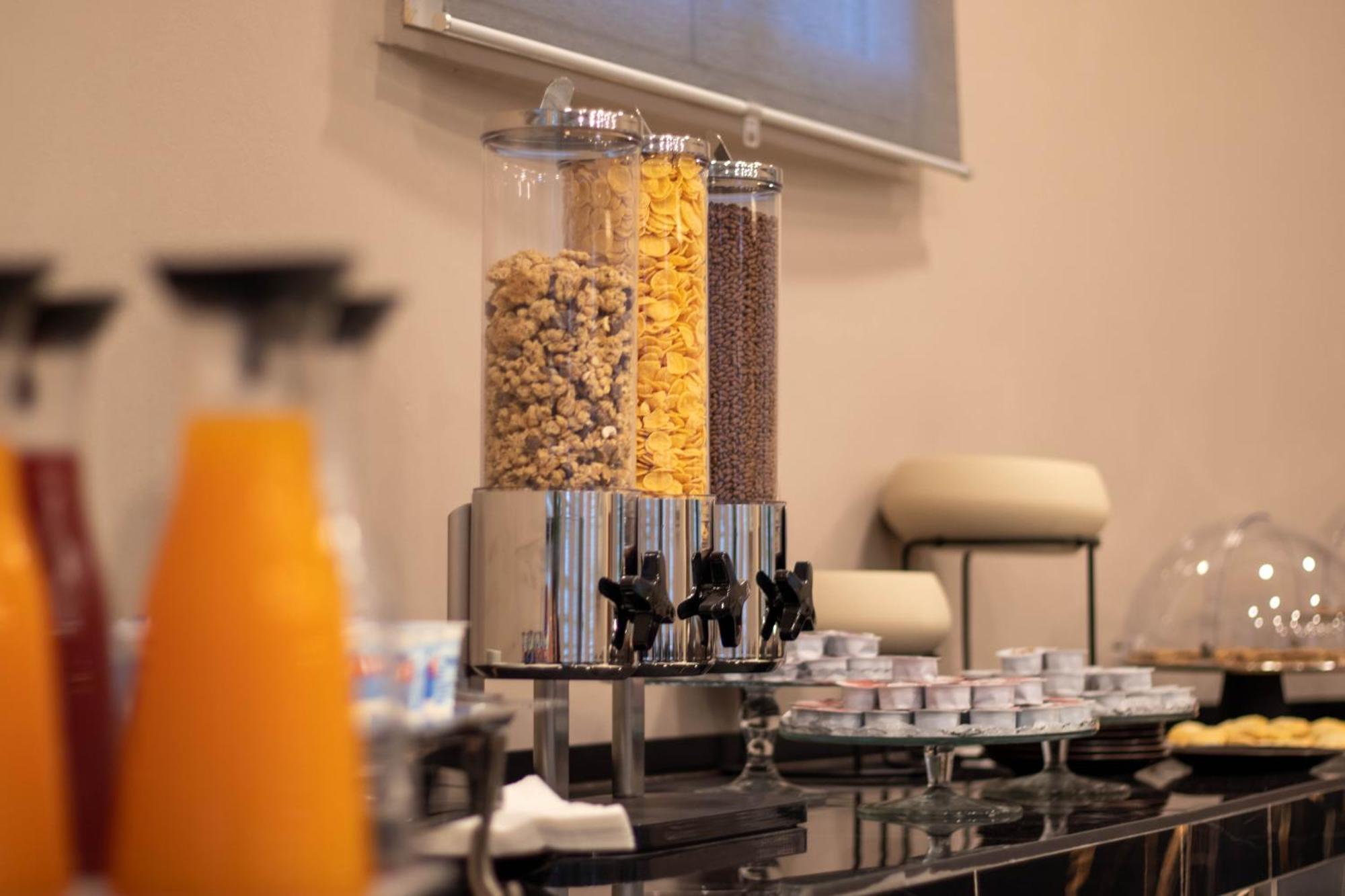 Emma Hotel Bologna Fiera Granarolo dell'Emilia Luaran gambar